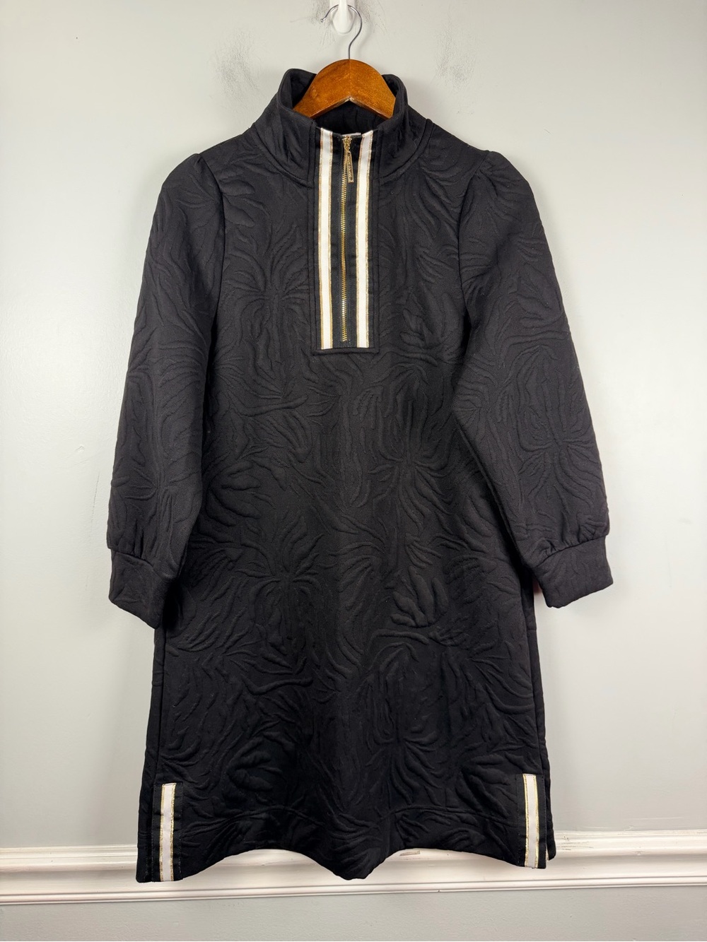 Mary Square Black Jacquard Textured Quarter Zipper Shift Mini Dress size small